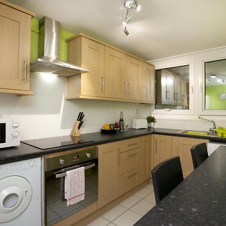 Emporium Apartments - Nottingham City Centre - Your Own Apartment With 3 Bathrooms And Full Kitchen Opposite Victoria Centre Shopping Centre - Cook As You Would At Home - Outdoor Parking For Cars Or Vans At Five Pounds A Day Ruang foto