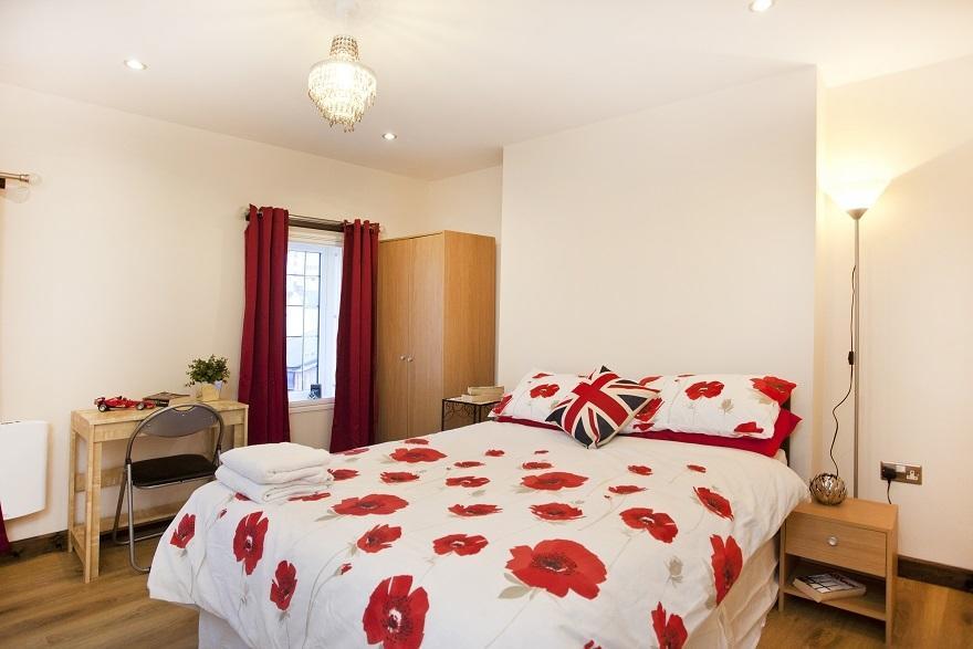 Emporium Apartments - Nottingham City Centre - Your Own Apartment With 3 Bathrooms And Full Kitchen Opposite Victoria Centre Shopping Centre - Cook As You Would At Home - Outdoor Parking For Cars Or Vans At Five Pounds A Day Ruang foto