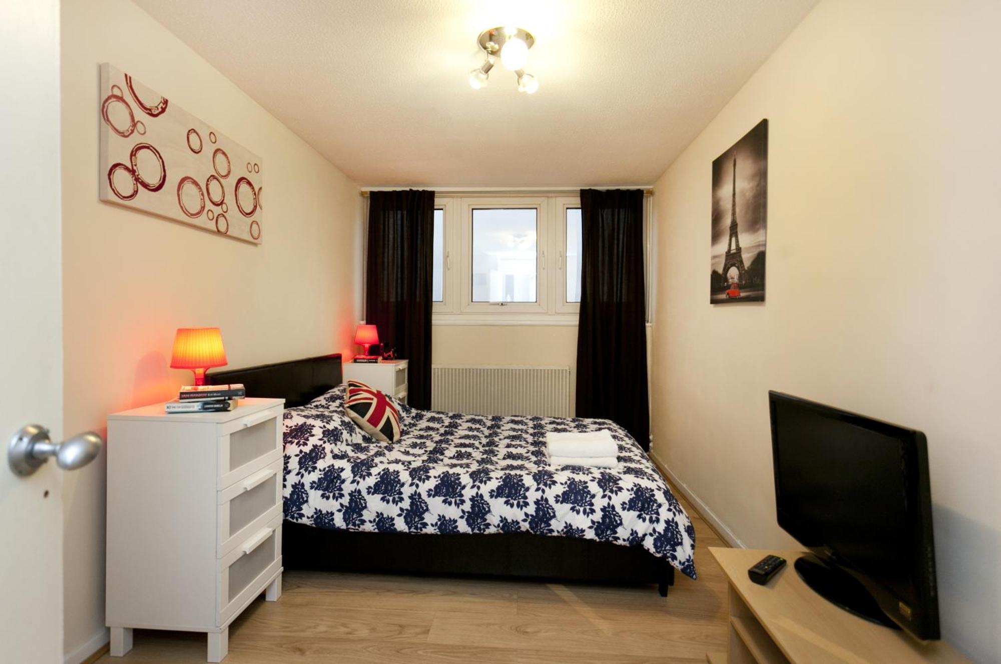 Emporium Apartments - Nottingham City Centre - Your Own Apartment With 3 Bathrooms And Full Kitchen Opposite Victoria Centre Shopping Centre - Cook As You Would At Home - Outdoor Parking For Cars Or Vans At Five Pounds A Day Ruang foto