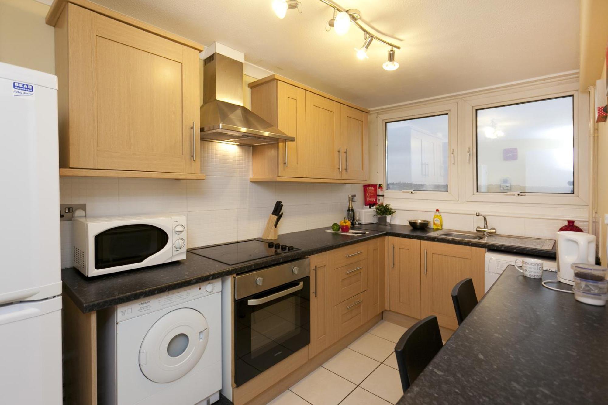 Emporium Apartments - Nottingham City Centre - Your Own Apartment With 3 Bathrooms And Full Kitchen Opposite Victoria Centre Shopping Centre - Cook As You Would At Home - Outdoor Parking For Cars Or Vans At Five Pounds A Day Ruang foto