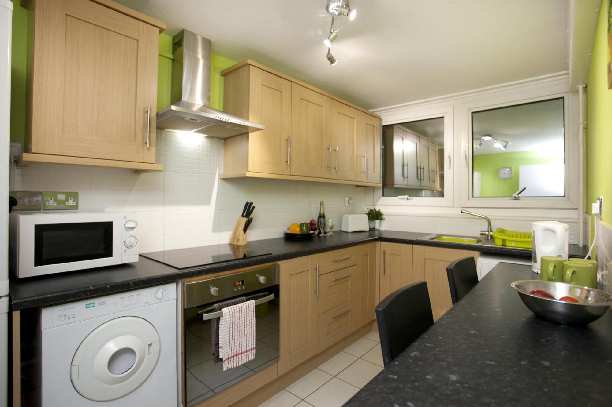 Emporium Apartments - Nottingham City Centre - Your Own Apartment With 3 Bathrooms And Full Kitchen Opposite Victoria Centre Shopping Centre - Cook As You Would At Home - Outdoor Parking For Cars Or Vans At Five Pounds A Day Ruang foto