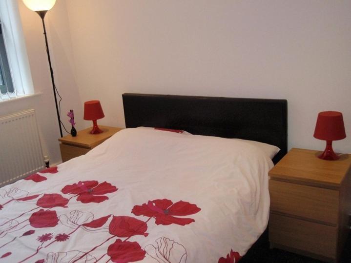 Emporium Apartments - Nottingham City Centre - Your Own Apartment With 3 Bathrooms And Full Kitchen Opposite Victoria Centre Shopping Centre - Cook As You Would At Home - Outdoor Parking For Cars Or Vans At Five Pounds A Day Ruang foto