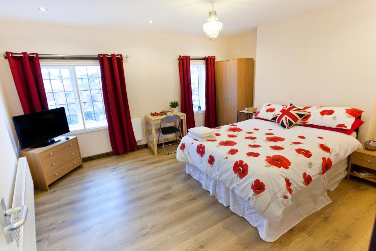 Emporium Apartments - Nottingham City Centre - Your Own Apartment With 3 Bathrooms And Full Kitchen Opposite Victoria Centre Shopping Centre - Cook As You Would At Home - Outdoor Parking For Cars Or Vans At Five Pounds A Day Bagian luar foto